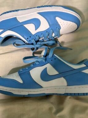 Nike Dunk Low  unc blue white and blue trainers #sneakers #lifestyle
size 5y or